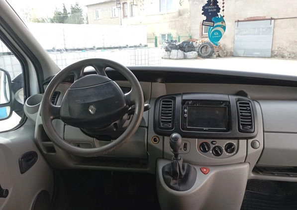 Renault Trafic cena 19000 przebieg: 303000, rok produkcji 2007 z Bielawa małe 37